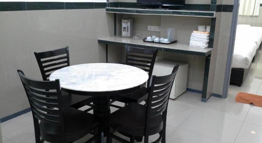 Burmahtel Hotel George Town Extérieur photo