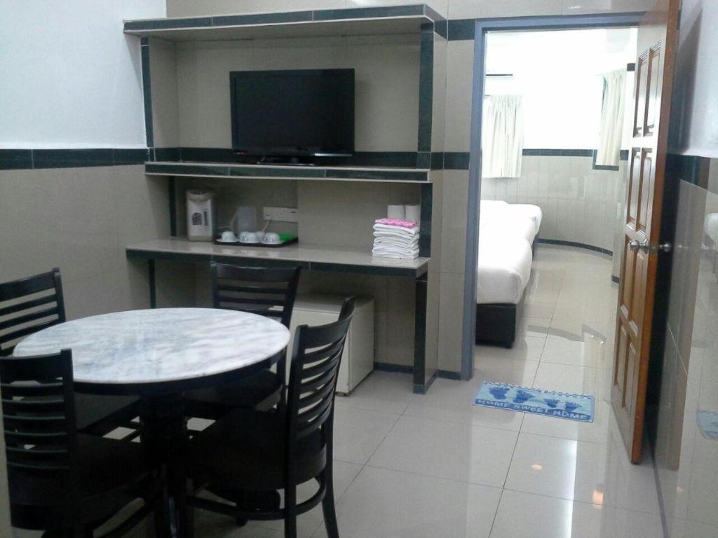 Burmahtel Hotel George Town Extérieur photo